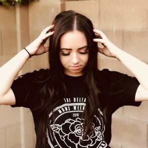 Meet your Posher, Casey